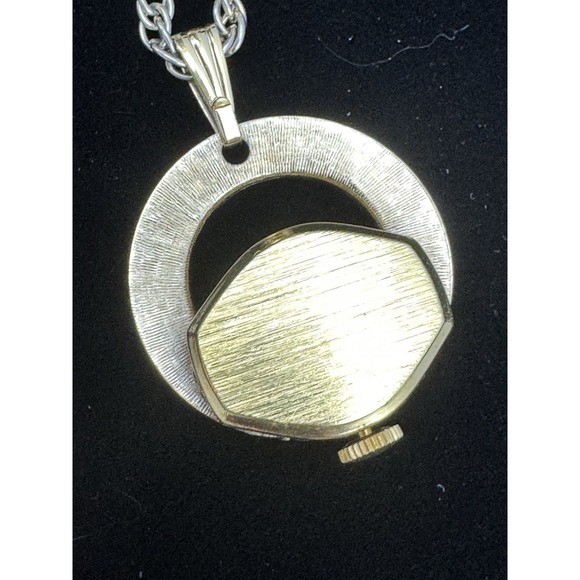 Vintage Welsbro Swiss Pendant Watch Necklace Manual Wind Working Gold Tone - Picture 11 of 11